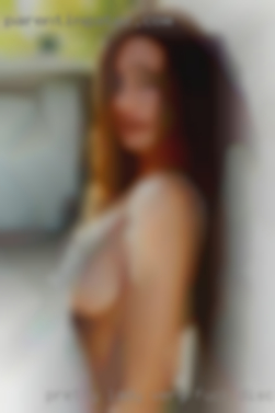 Pretty lady, very fuck discreet..